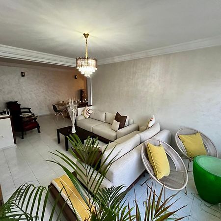 Bel Appartement Avec Une Belle Vue Sur La Grande Mosquee Hassan II Et La Mer Casablanca Exterior photo